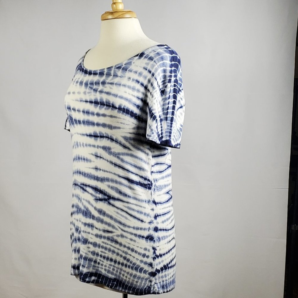 Time and Tru Blue + White Short-Sleeved Crew Neck Top - Picture 3 of 9
